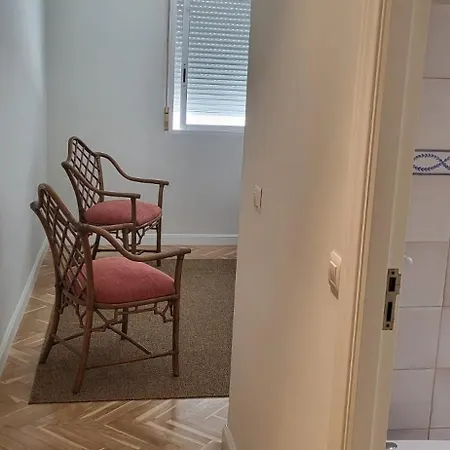 Rey Alfonso Con Garaje, 6 Pax Apartment *