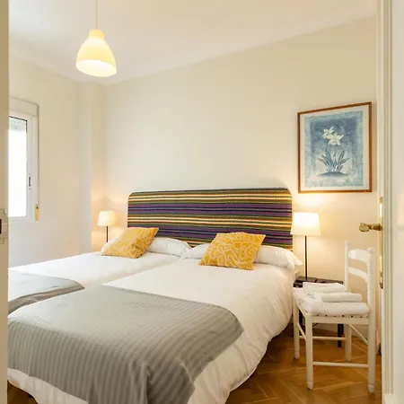 Rey Alfonso Con Garaje, 6 Pax Apartment Seville