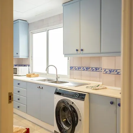 Rey Alfonso Con Garaje, 6 Pax Apartment Seville