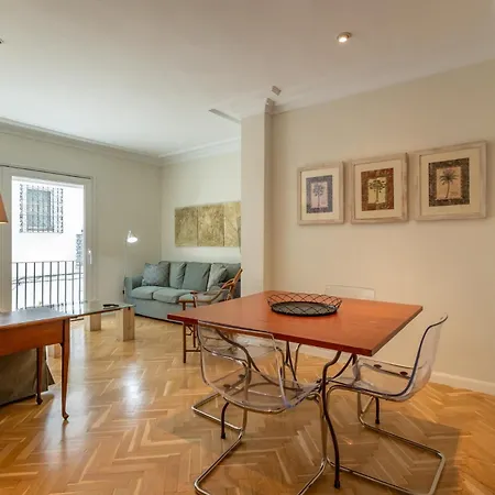 Rey Alfonso Con Garaje, 6 Pax Apartment Seville