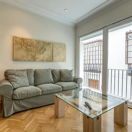 Rey Alfonso Con Garaje, 6 Pax Apartment *