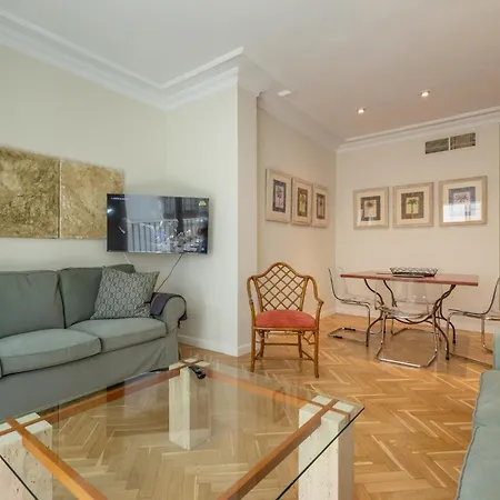 Rey Alfonso Con Garaje, 6 Pax Apartment *