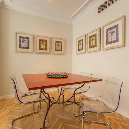 Rey Alfonso Con Garaje, 6 Pax Apartment Seville